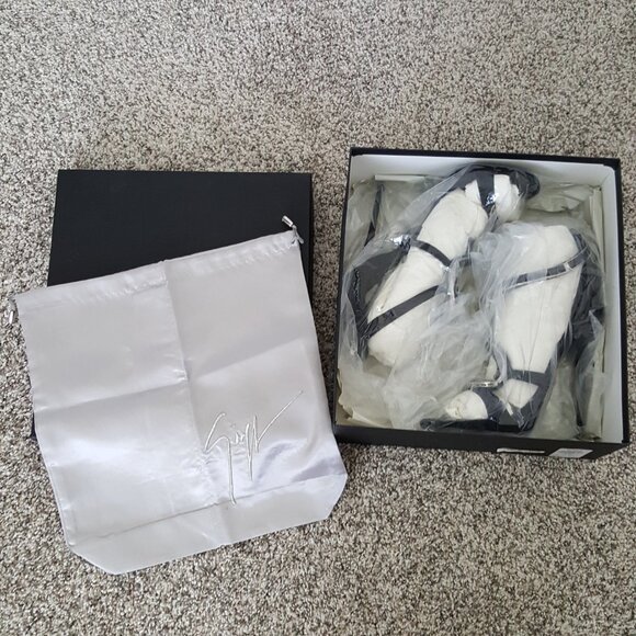 Giuseppe Zanotti Black Suede Venere Crystal Open Toe Heel Stiletto Alien Sandal - Picture 14 of 15